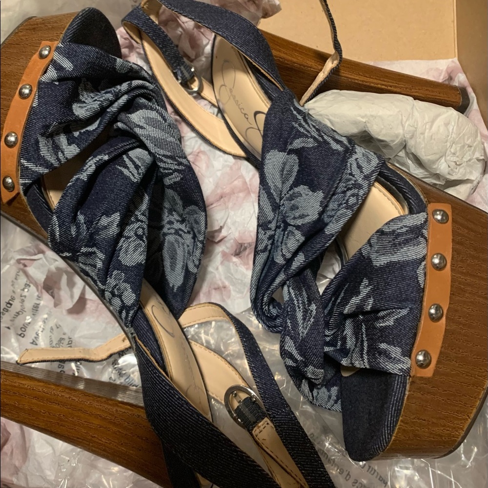 Jessica Simpson Alladee Platform Sandal